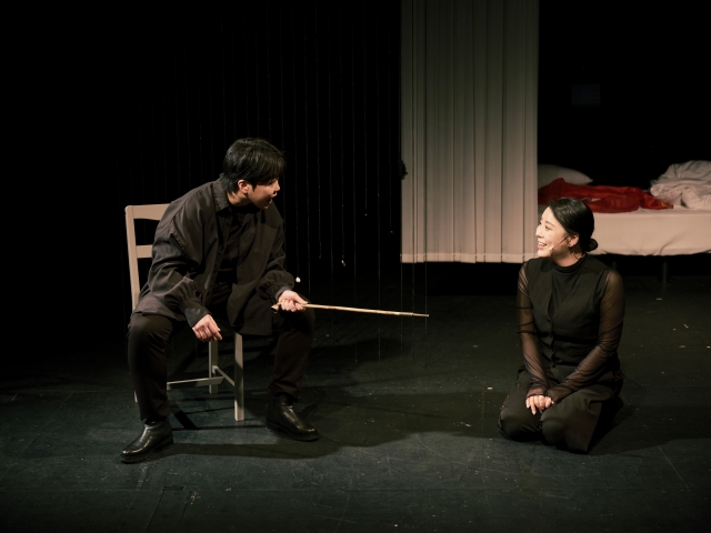 자네는 왜 그리 굉장히 기다란 담뱃대로 담배를 피이나 8번 갤러리 