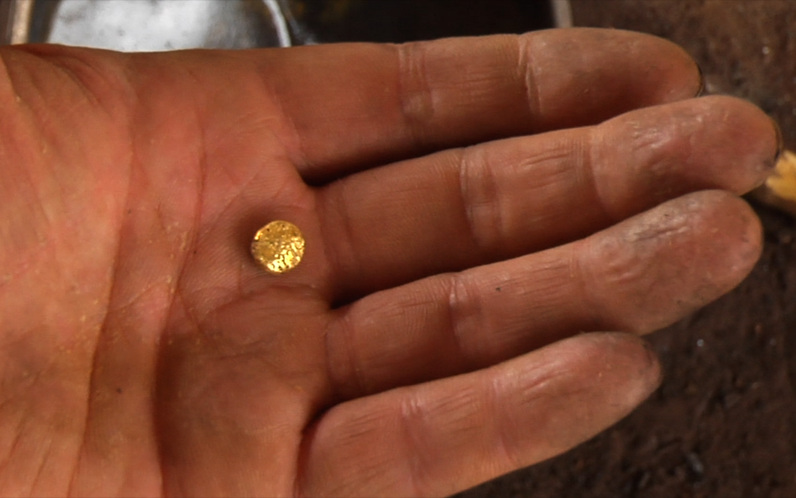 made in Myanmar (Gold)