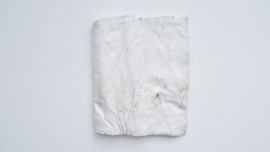 흰 썸네일